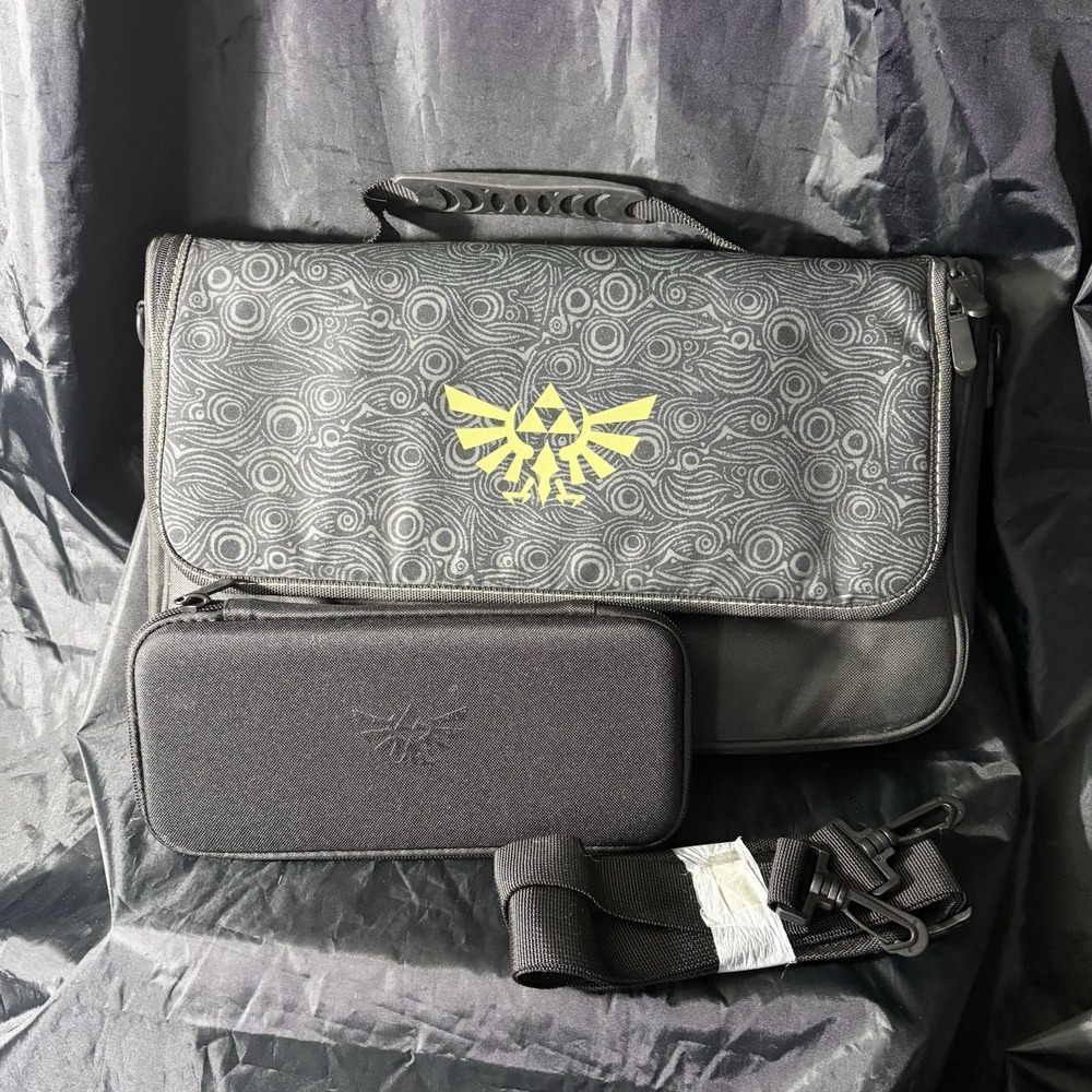 Legend Of Zelda Breath Of The Wild Messenger Bag for Nintendo Switch / Excellent